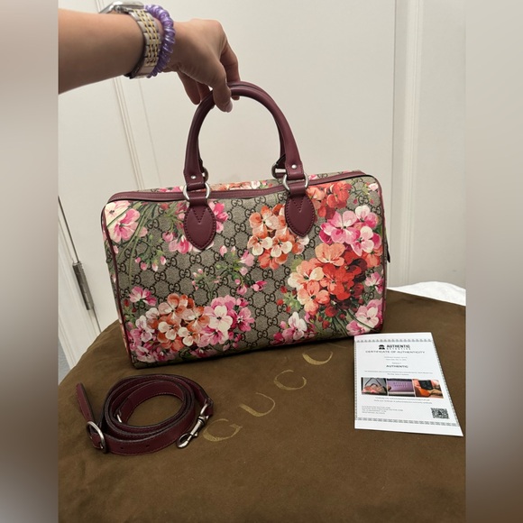 Gucci Supreme Blooms Boston Bag
Comes with COA, Dustbag, and shoulder strap - Picture 1 of 12